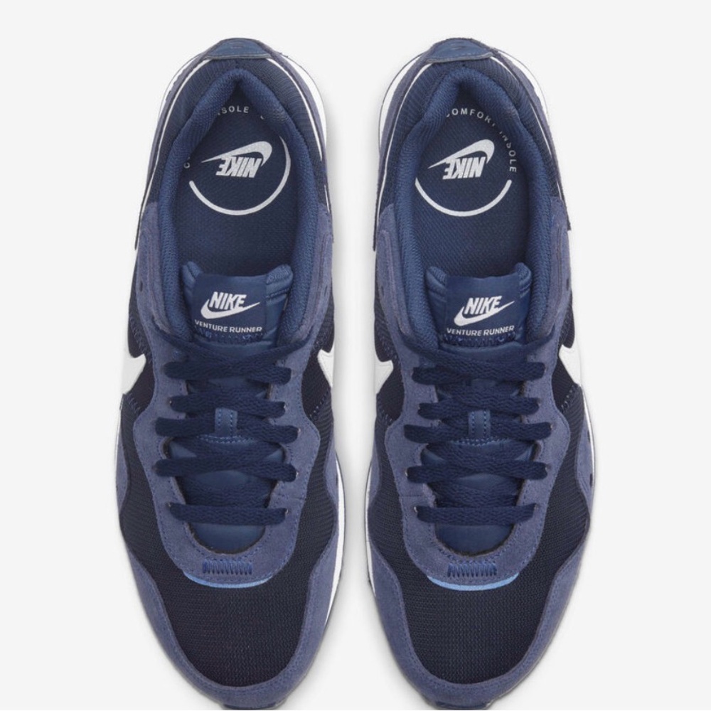 Nike Venture Runner Midnight Navy Men’s 8 Women’s 9.5 Retro Sneakers CK2944-400